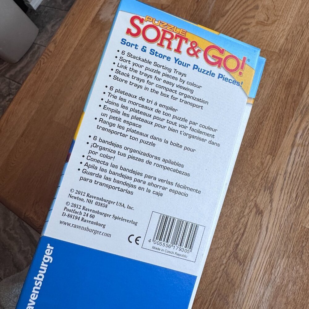 Ravensburger Puzzle Sort & Go Stackable Sorting Trays - Picture 3 of 10